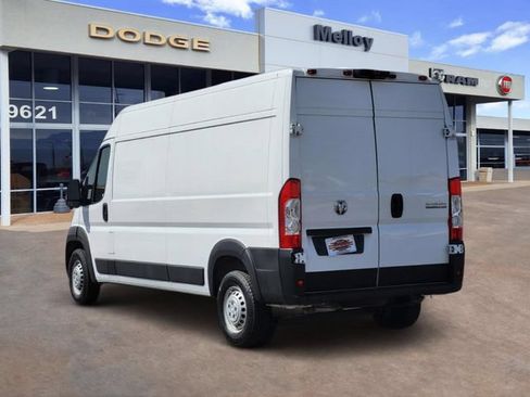 Used 2024 RAM ProMaster 2500 w/ Convenience Group FWD image 3