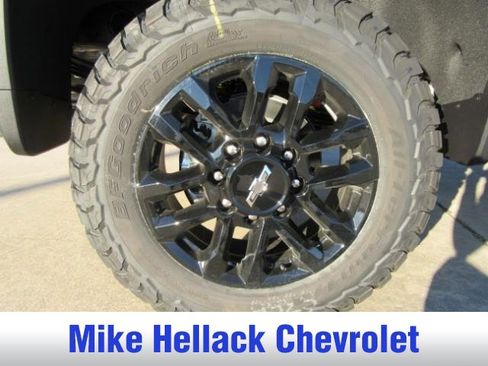 New 2026 Chevrolet Silverado 2500 LT w/ Trail Boss Package image 9