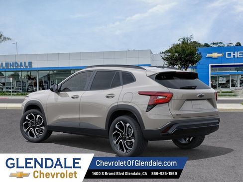New 2026 Chevrolet Trax RS w/ Driver Confidence Package FWD image 3