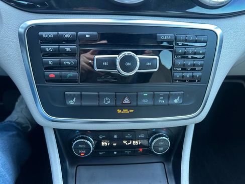 Used 2014 Mercedes-Benz CLA 250 image 15