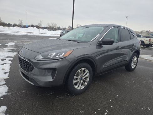 Certified 2022 Ford Escape SE w/ Convenience Package image 2