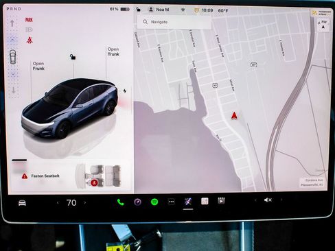 Used 2026 Tesla Model Y AWD image 22