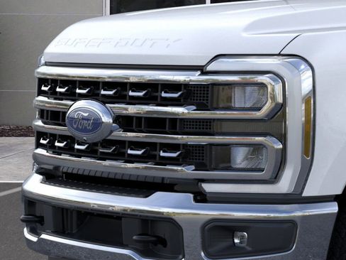 New 2026 Ford F250 Lariat w/ Chrome Package image 17
