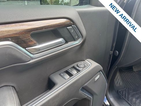 Used 2022 GMC Sierra 1500 Elevation w/ Elevation Premium Package image 18