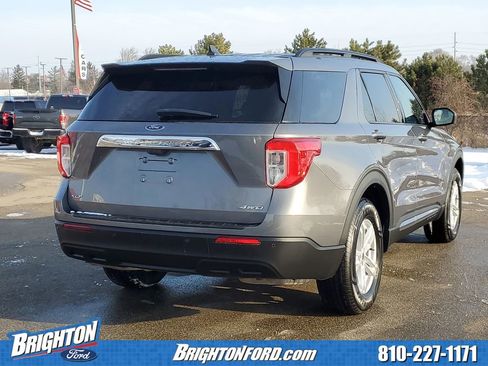 Used 2022 Ford Explorer XLT image 4
