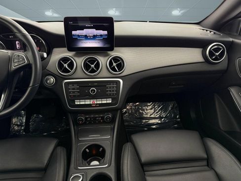 Used 2019 Mercedes-Benz CLA 250 image 30