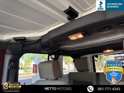Used 2010 Jeep Wrangler Unlimited Sahara w/ Dual Top Group AWD/4WD image 30