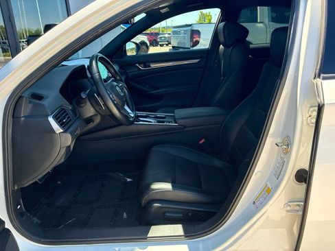 Used 2019 Honda Accord Sport image 10