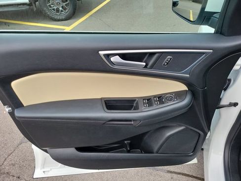 Used 2024 Ford Edge SEL w/ Convenience Package AWD/4WD image 12
