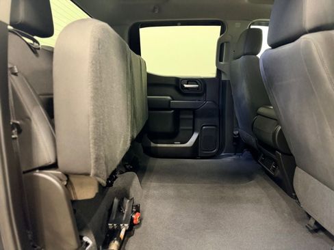 Used 2019 Chevrolet Silverado 1500 Custom w/ Custom Value Package AWD/4WD image 27