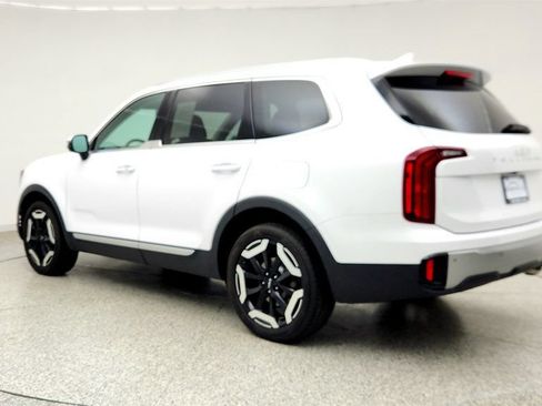 Used 2023 Kia Telluride S AWD/4WD image 7