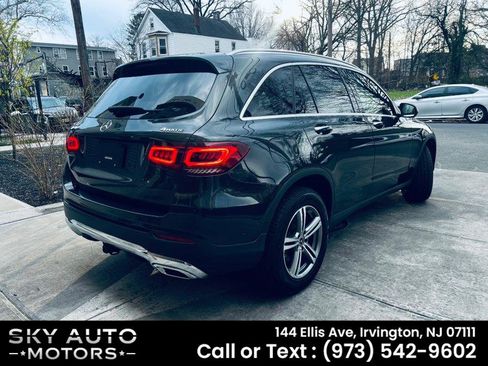 Used 2021 Mercedes-Benz GLC 300 4MATIC image 4