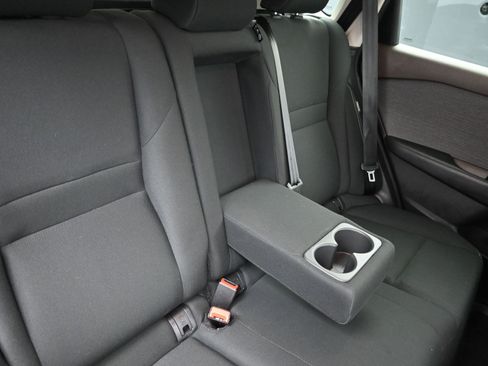 Used 2023 Nissan Rogue S image 14