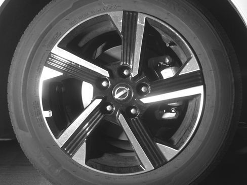 Used 2025 Nissan Sentra SV image 13