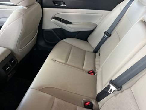 Used 2023 Nissan Altima 2.5 SL FWD image 5