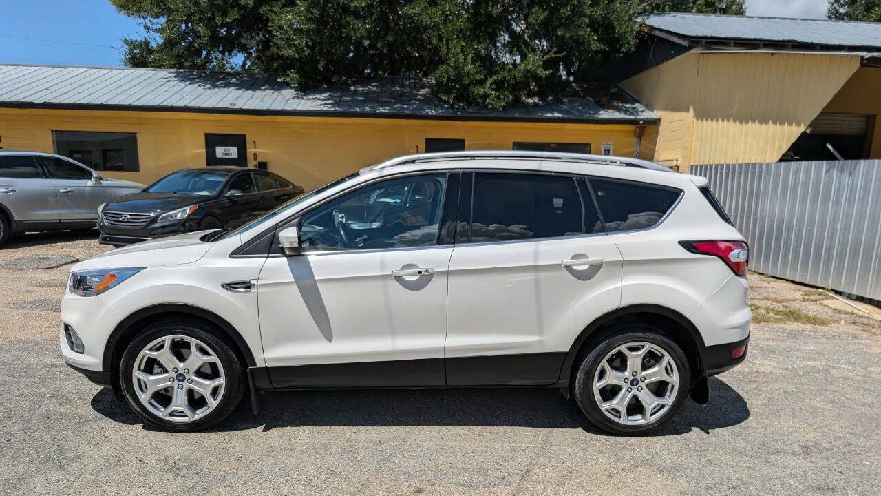 Used 2017 Ford Escape Titanium w/ Equipment Group 301A FWD image 9
