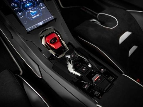 Used 2024 Lamborghini Huracan EVO image 22