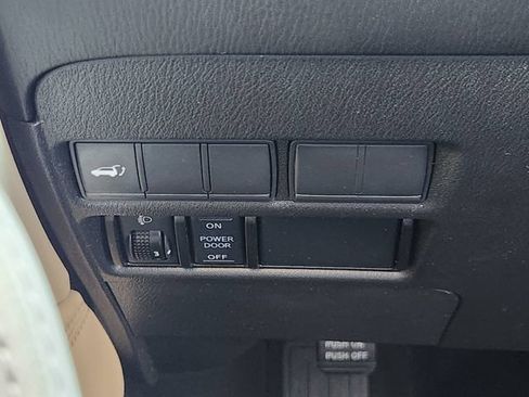 Used 2017 Nissan Armada SL RWD image 23