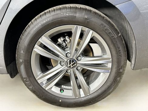 Used 2024 Volkswagen Jetta SE FWD image 8