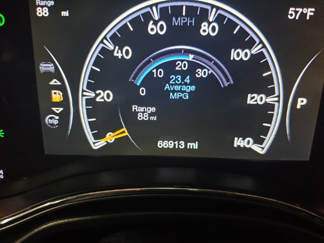 Used 2022 Jeep Grand Cherokee Laredo X AWD/4WD image 11