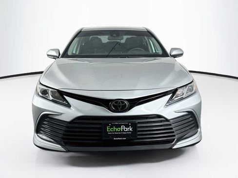 Used 2022 Toyota Camry LE FWD image 2