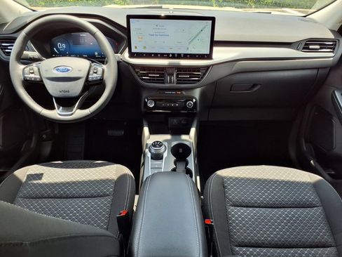 Used 2023 Ford Escape Active w/ Tech Pack #2 FWD image 9