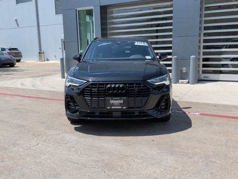 Certified 2025 Audi Q3 2.0T Premium w/ Convenience Package AWD/4WD image 3