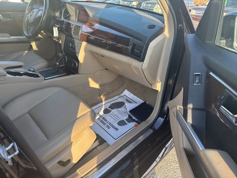Used 2010 Mercedes-Benz GLK 350 4MATIC image 16