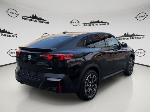 Used 2026 BMW X2 xDrive28i w/ Convenience Package AWD/4WD image 5