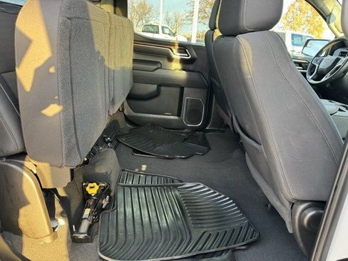Used 2025 Chevrolet Silverado 1500 LT image 29