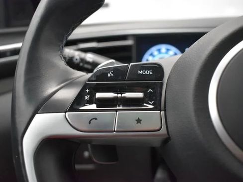 Used 2024 Hyundai Tucson Limited image 25