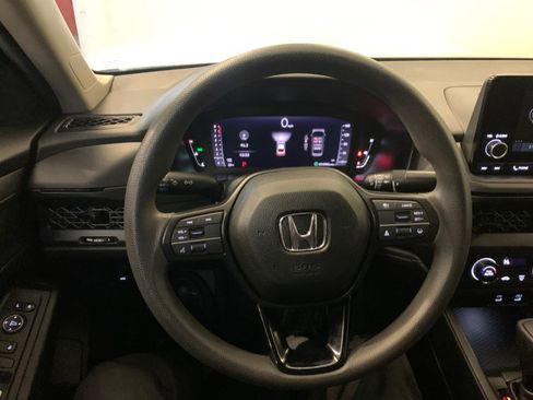 Used 2025 Honda Accord LX image 16