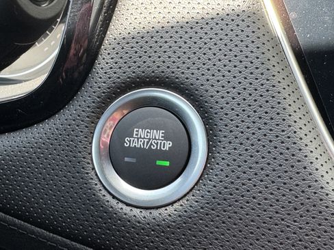 New 2025 Cadillac XT6 Luxury image 29