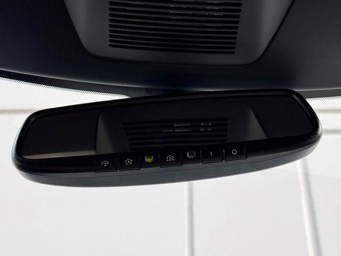 Used 2022 Nissan Pathfinder Platinum w/ Lighting Package (N93) FWD image 33