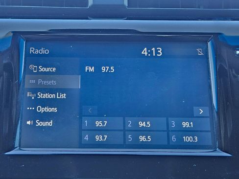 Used 2018 Toyota Camry SE w/ Convenience Package image 22