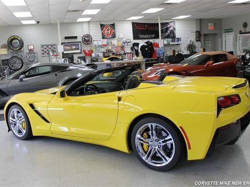 Used 2016 Chevrolet Corvette Stingray Convertible w/ 2LT Preferred Equipment Group RWD image 4