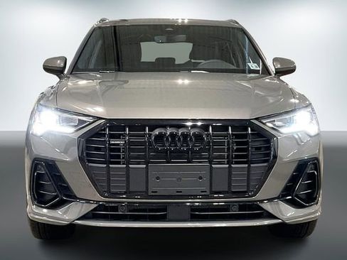 Certified 2025 Audi Q3 2.0T Premium w/ Convenience Package image 3