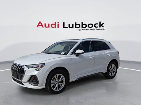 Certified 2025 Audi Q3 2.0T Premium AWD/4WD image 4