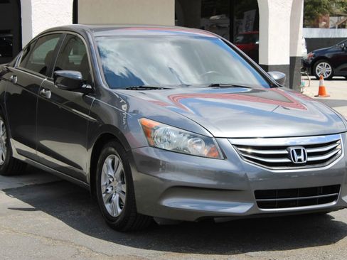 Used 2011 Honda Accord SE image 3