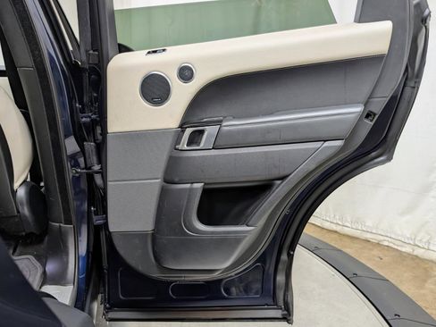 Used 2020 Land Rover Range Rover Sport HSE image 22