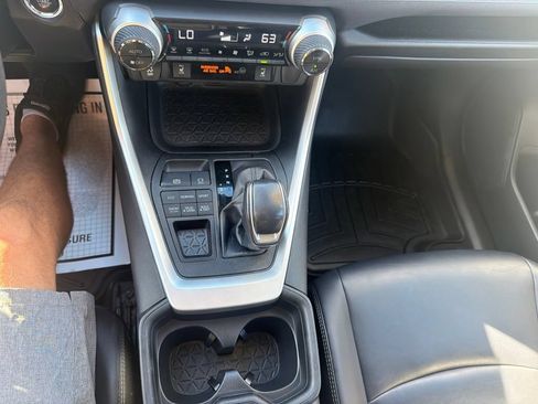 Used 2019 Toyota RAV4 XLE Premium w/ Cold Weather Package AWD/4WD image 35