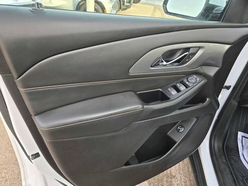 Used 2019 Chevrolet Traverse LT image 35
