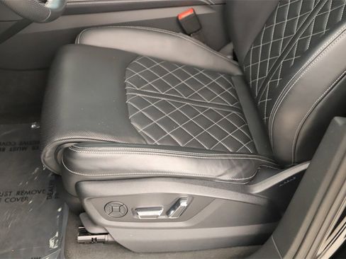 Certified 2023 Audi SQ7 Prestige image 25