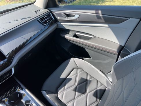 New 2026 Volkswagen Atlas Peak Edition AWD/4WD image 26
