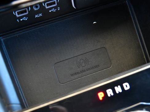 Used 2024 Jeep Grand Cherokee L Limited w/ Luxury Tech Group II AWD/4WD image 35