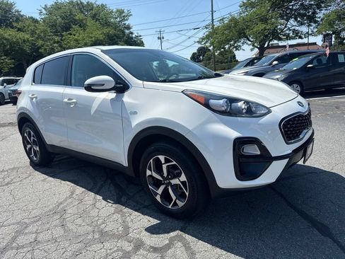 Used 2020 Kia Sportage LX w/ LX Popular Package AWD/4WD image 3