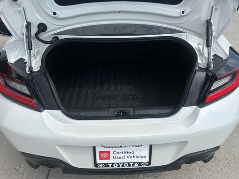 Certified 2025 Toyota GR86 Premium w/ ALL Weather Mat Package (TMS) RWD image 23