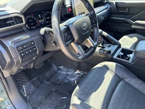Used 2025 Toyota 4Runner TRD Off-Road Premium AWD/4WD image 21