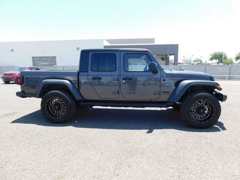 Used 2020 Jeep Gladiator Sport w/ Quick Order Package 24S AWD/4WD image 4