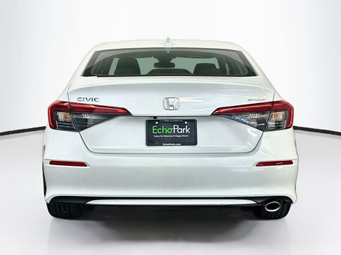 Used 2024 Honda Civic Sport image 7